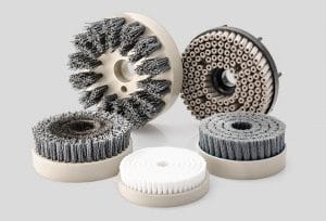Cepillos abrasivos para le eliminación de oxido de acero